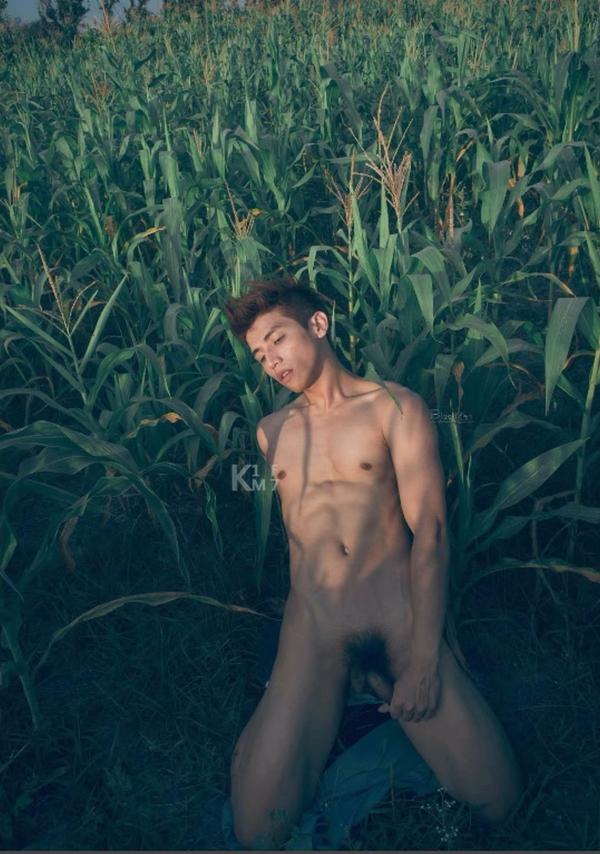 Whoseman-7-平面男模-蔡洋洋---藝術全見版